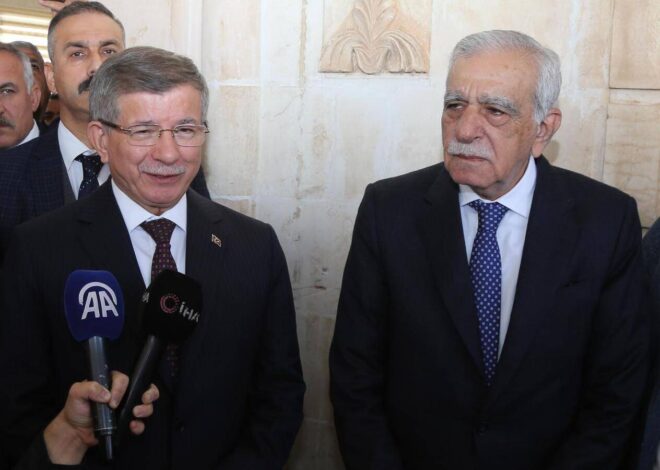 Ahmet Davutoğlu ve Ahmet Türk Mardin’de bir araya geldi